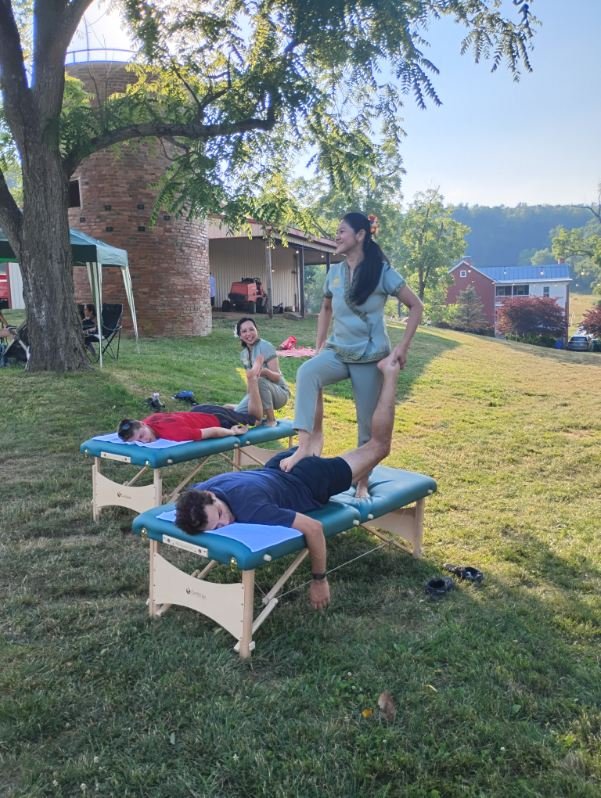 Romantic Couples Spa Experience with massage and aromatherapy in Potomac MD